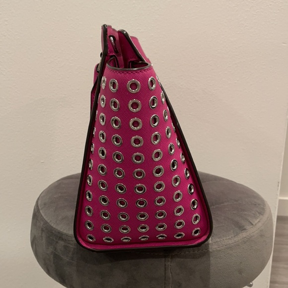 Michael Kors Selma grommet - Picture 4 of 9